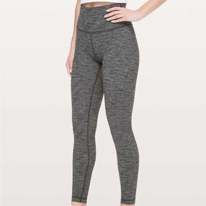 Lululemon Wunder Under Gray Grid Like Print Thick Knit Leggings